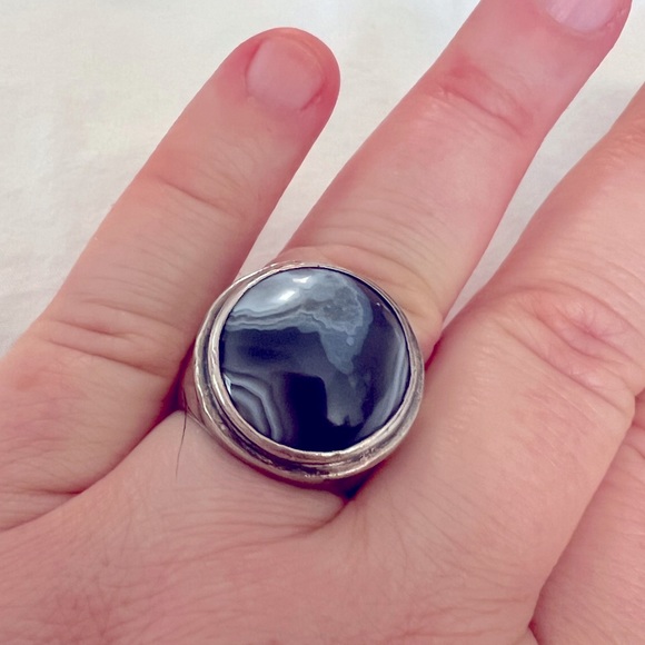 Gray Banded Agate Round Cabochon Ring - Picture 2 of 6